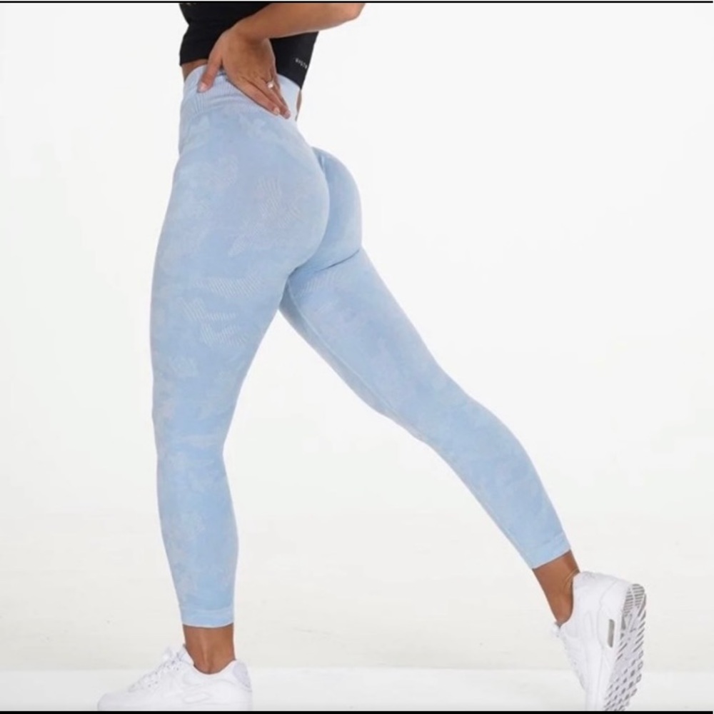 BNWT NVGTN icy blue camo seamless leggings